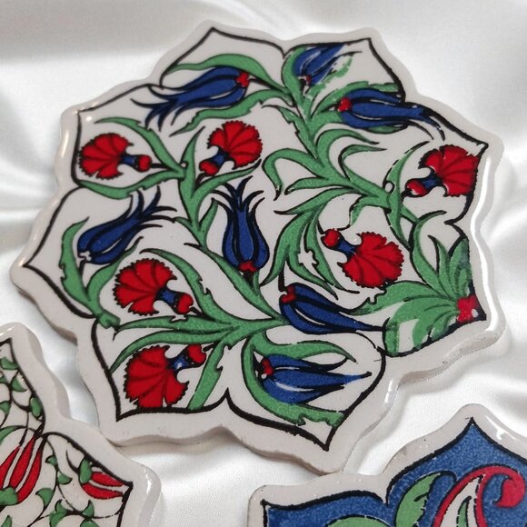 Turkish Hand Painted Ceramic Tile Coasters Set of 4 - Ottoman Iznik Style - Picture 4 of 9